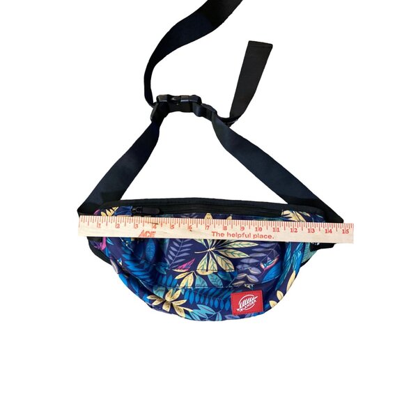Islander Fanny Waist Pack Used Tropical Pattern - Picture 5 of 11